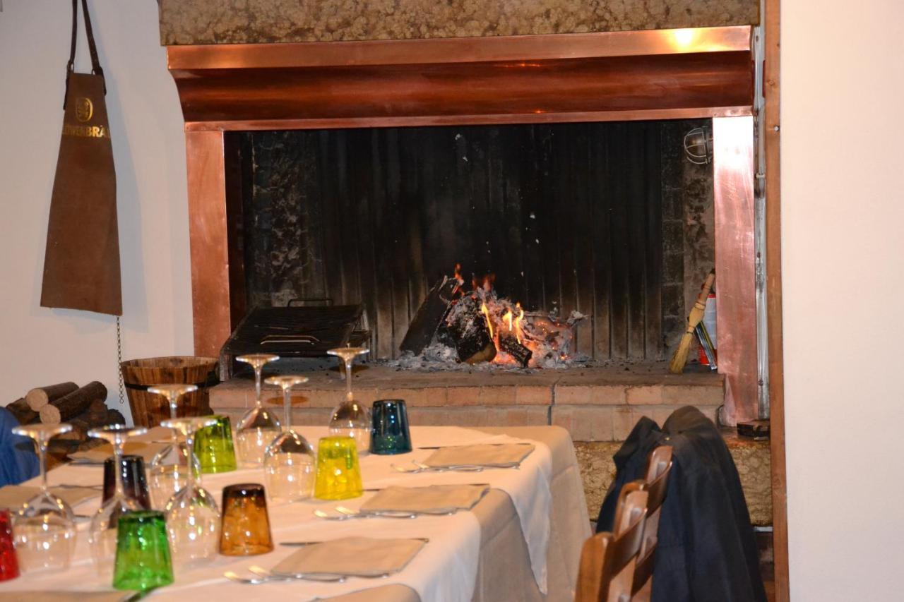 Locanda Al Centrale Caprino Veronese Exterior foto